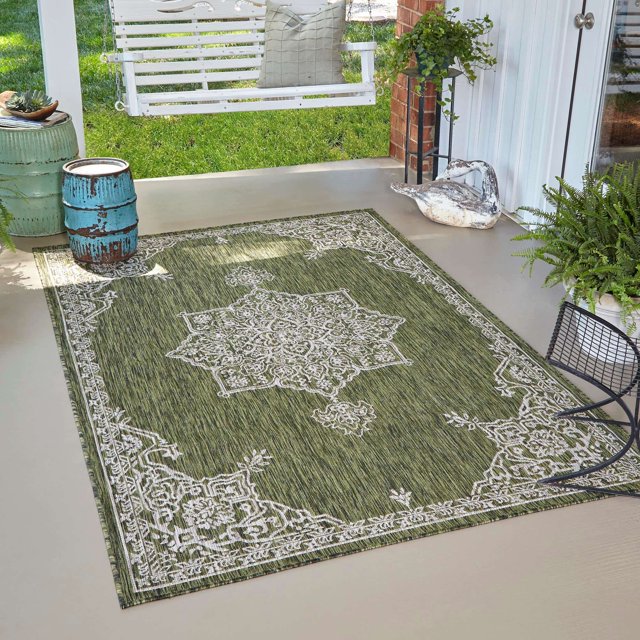 Unique Loom Collection Tapis de Sol Classique en Médaillon d'Intérieur/extérieur, 7 Pi x 10 Pi, Vert/ivoire