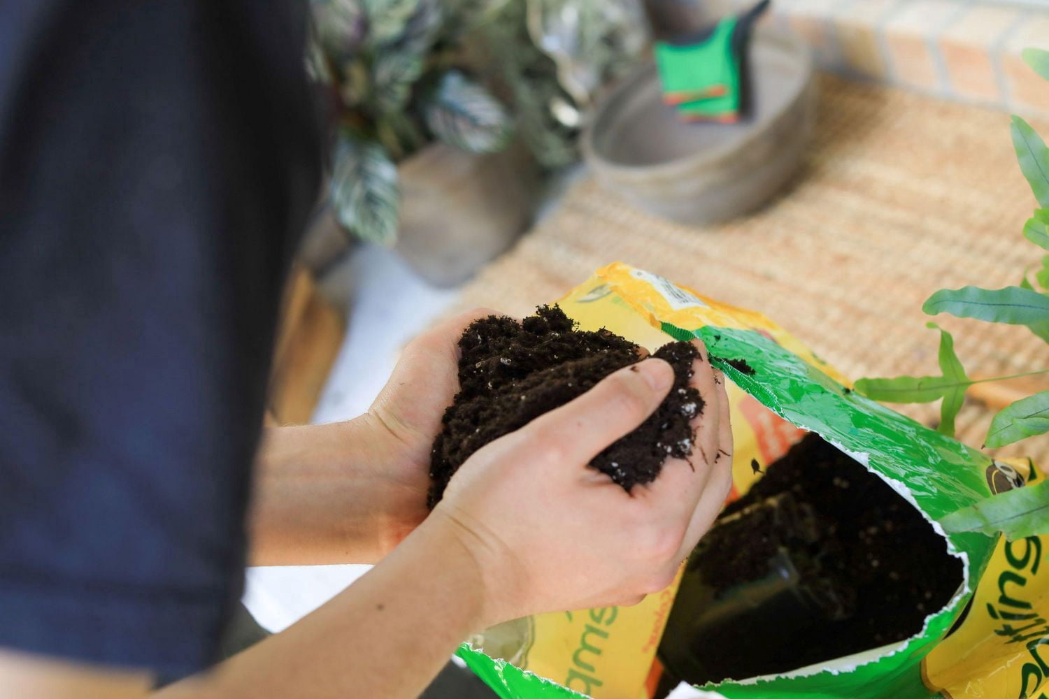 Miracle-Gro Potting Soil Mix - 8.8L