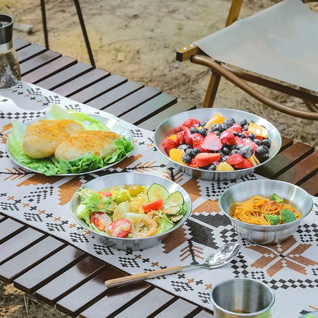 Dvkptbk Ensemble de Vaisselle d'Extérieur de 4 Bols en Acier Inoxydable Assiettes en Acier Inoxydable Assiettes en Acier Inoxydable Buffets de Barbecue Assiettes Camping et Randonnée