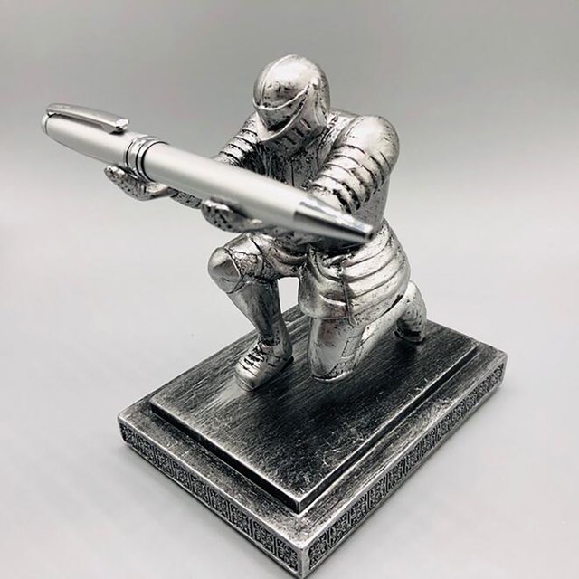 Yhmxh Kitchen Gadgets Cooking Gadgets Kitchen Gifts Home and Kitchen Knight Character Pen with Pen Desk Office Storage Rack 3ml Resin deco ration