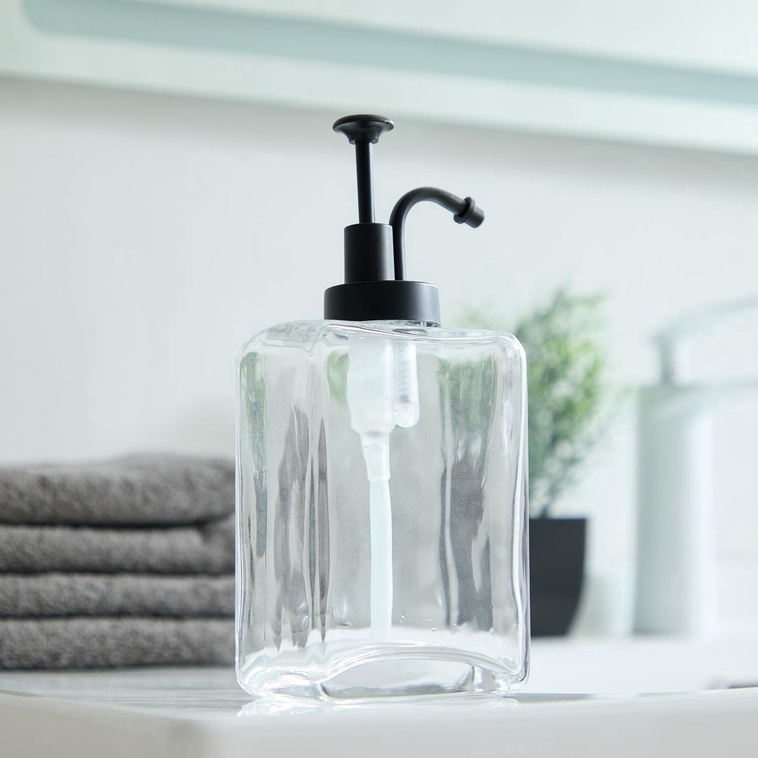 Distributeur de savon en verre hometrends avec pompe à bidon d'huile hometrends