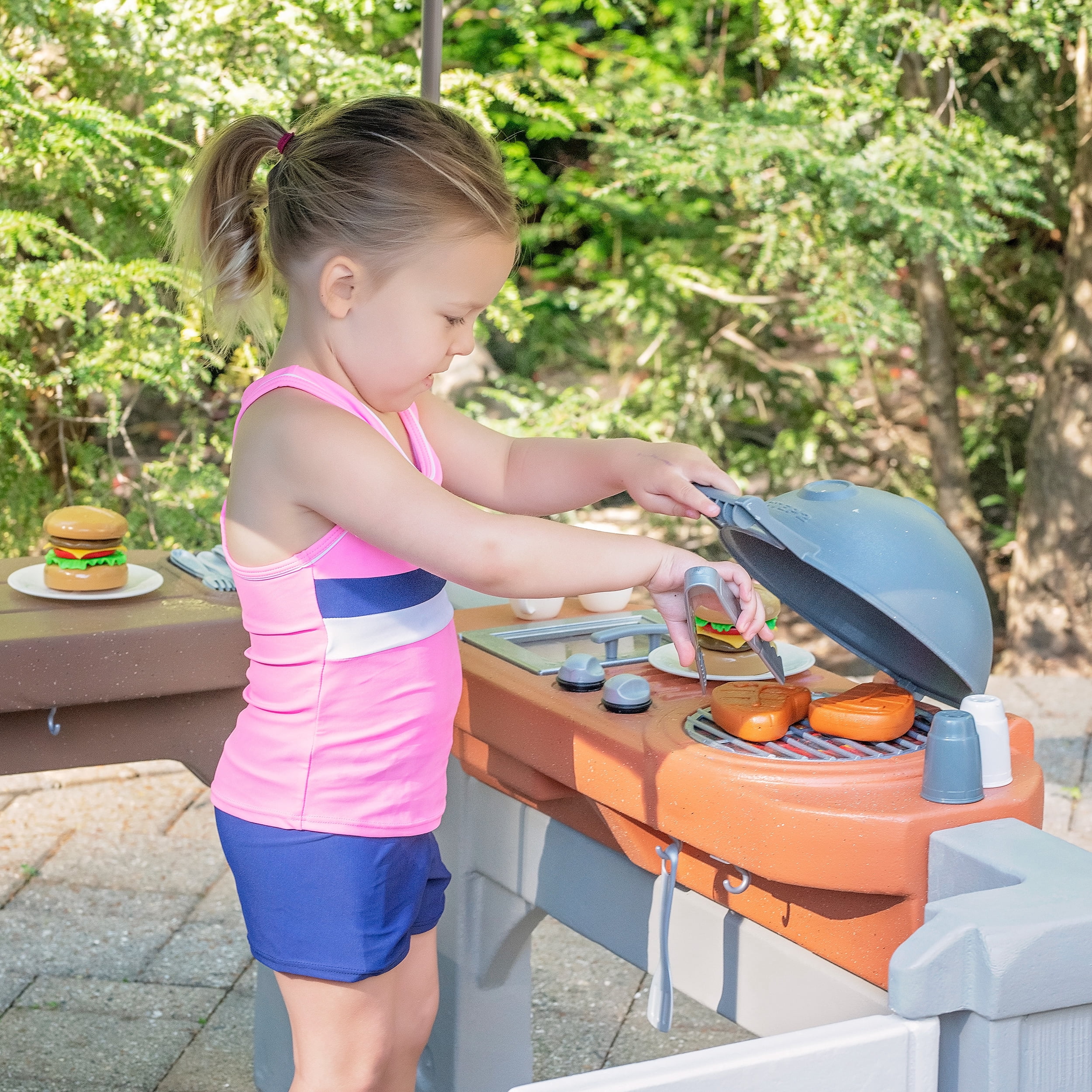 Step2 Grill & Splash Play Center with Canopy, Outdoor Water Table Playset for Toddlers & Kids, Ages 2+