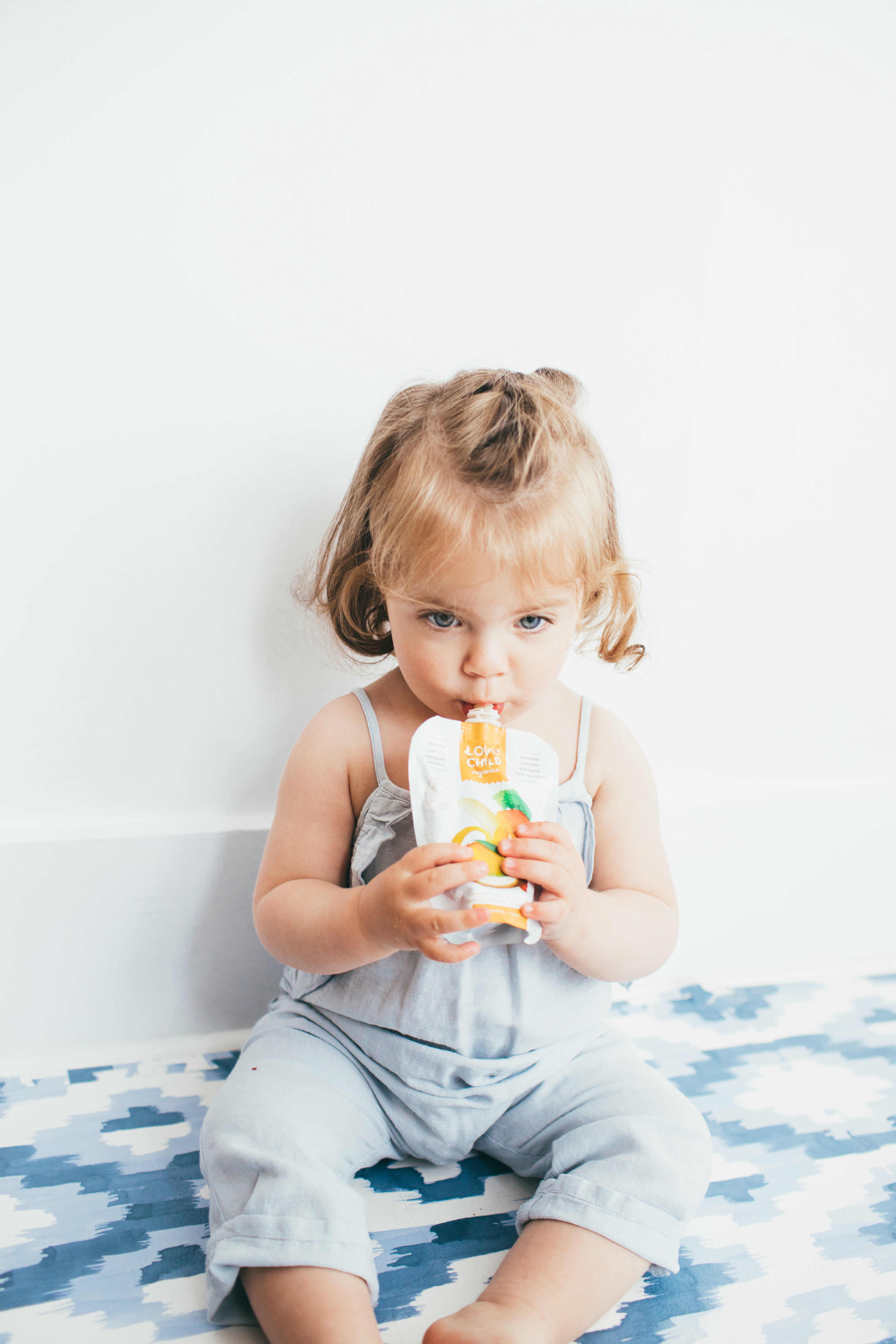Love Child Organics Super Blends Purée pour Bébé - Bananes, Carottes, Mangues et Noix de Coco