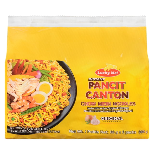 Lucky Me! Instant Pancit Canton Original Flavor Multipack Contenant six Paquets de 60 g de Nouilles chow mein dans un Emballage Jaune avec une suggestion de Service de Nouilles Sautées Garnies de Moitiés d'Oeufs Durs, de Crevettes, de Poulet Râpé et de Légumes, Convenant à des Repas Asiatiques du Sud-Est Rapides et Pratiques.