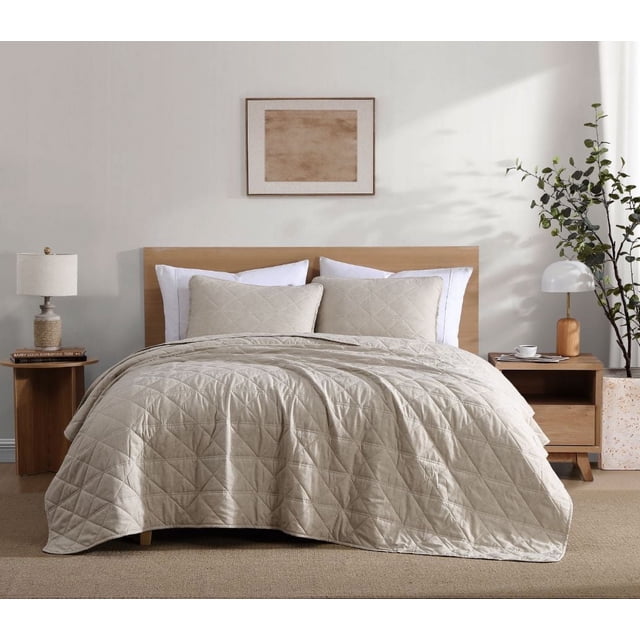 Social Standard by Sanctuary 3 Piece Quilt Set, Chambray Weave, Geo Diamond Quilt Pattern, Easy Care, Wrinkle Resistant
