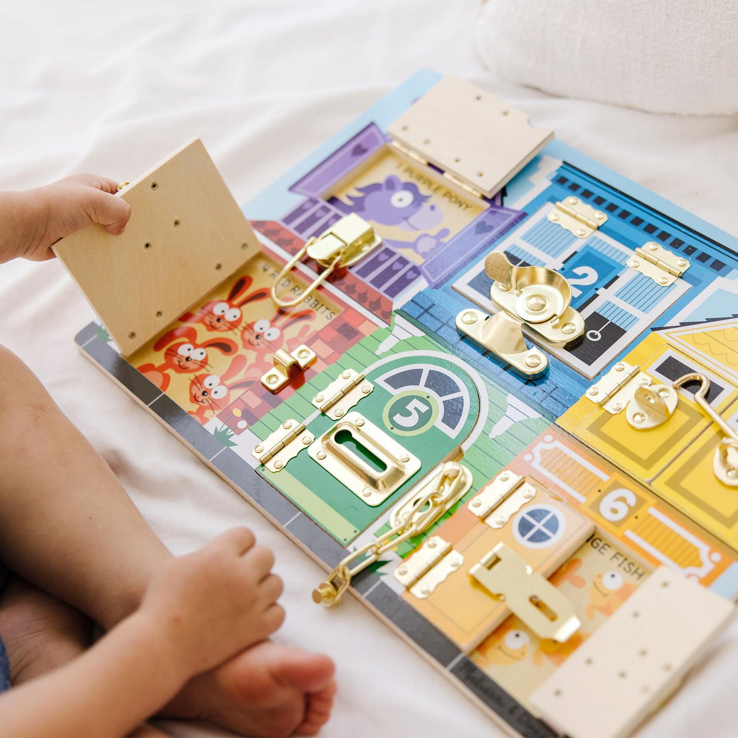 Melissa & Doug Latches Planche d’activités en bois - Certifié FSC
