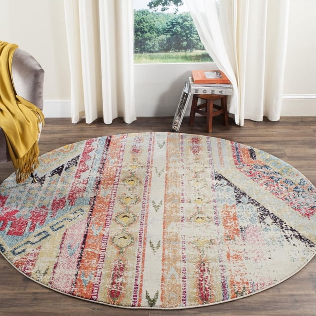 Safavieh Monaco Risto Tapis Abstrait pour Aire, Rond avec Rayures Abstraites Multicolores et Motifs Géométriques dans des Tons Rouge, orange, Bleu, Jaune et Crème, construction en Polypropylène Tissé Mécaniquement sur Plancher de Bois Près d'Une Fenêtre avec Rideaux Blancs et un Petit Tabouret en Bois avec des Livres, Idéal pour Ajouter un style Bohème Chic aux Intérieurs de la Maison.