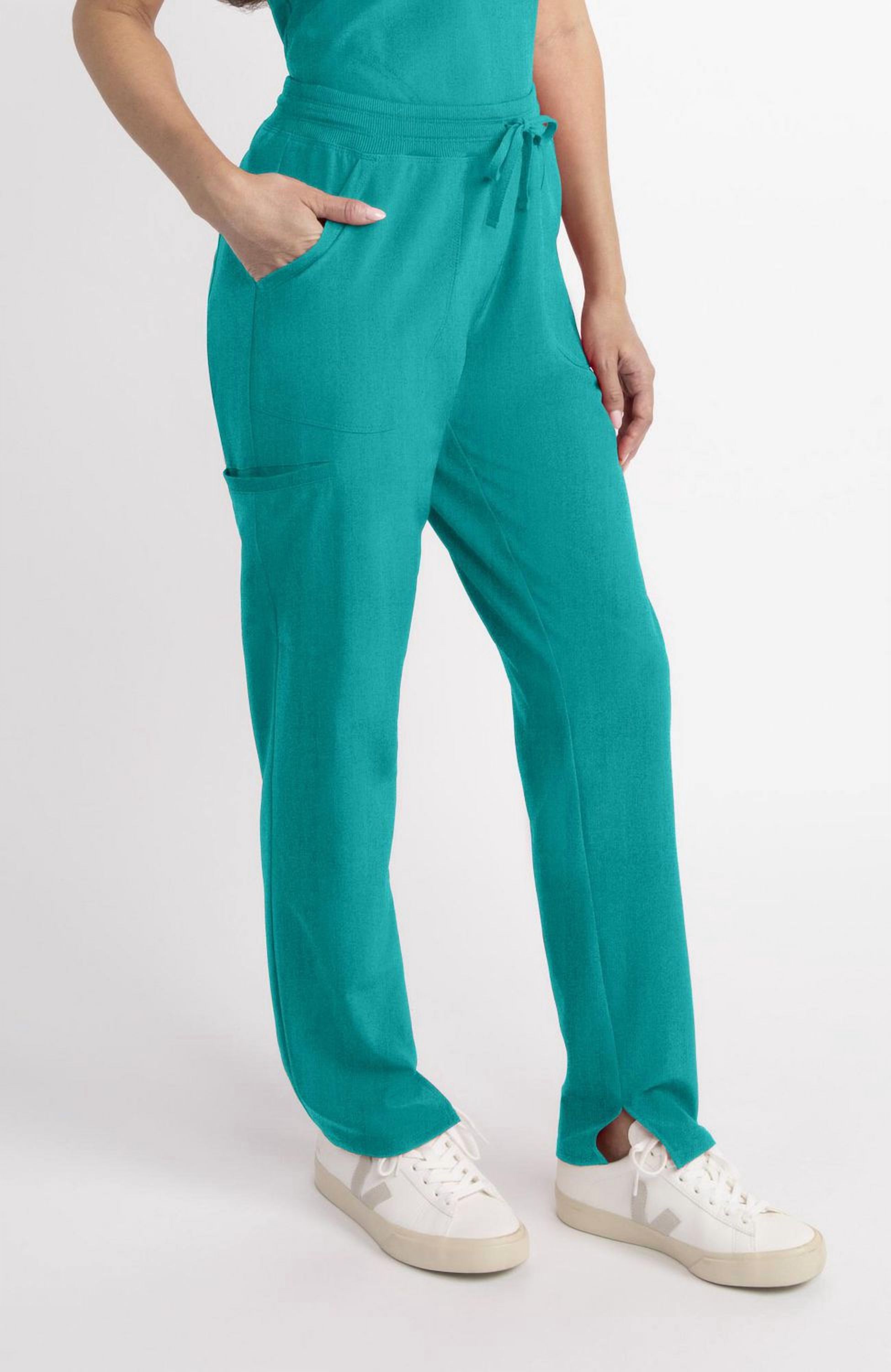 Pantalon médical cargo à jambe fuselée et cordon de serrage la collection Fashion Scrubstar pour femmes, tailles XS–3XL
