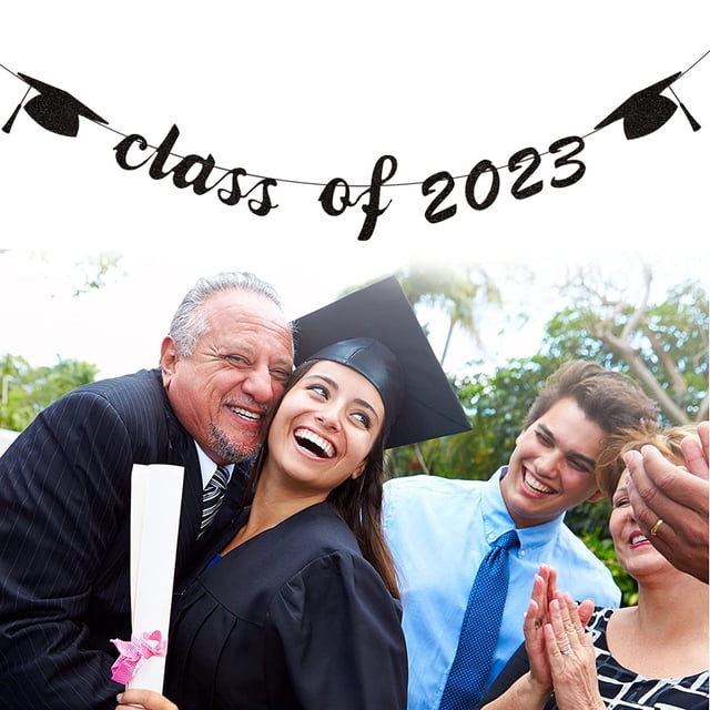 Graduation Banner Flag Hanging Decoration | Class Of Grad Party Decor | Indoor Outdoor Celebration Bunting for School Graduation Party Ceremony