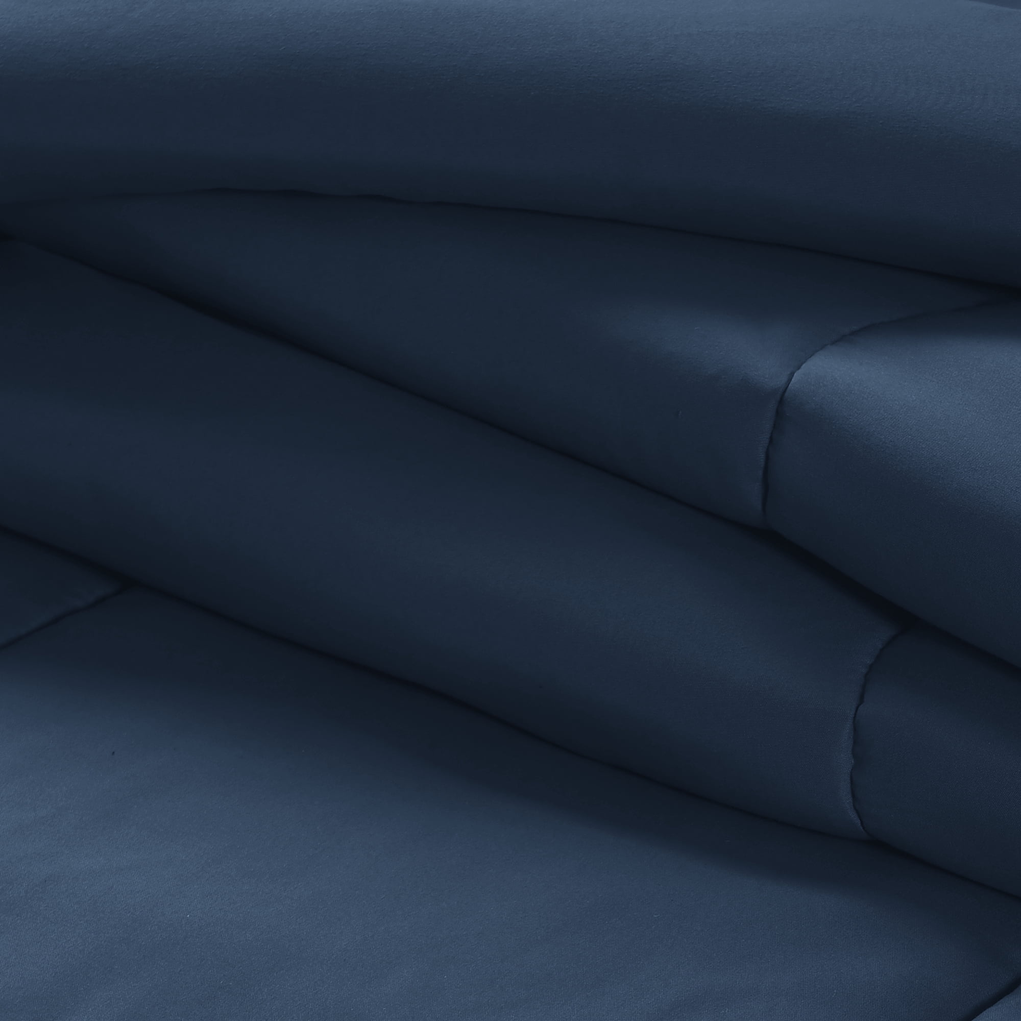 Swift Home Couette de Substitution au Duvet Basic, Toutes Saisons Hypoallergénique et Confortable, Queen, Bleu marine