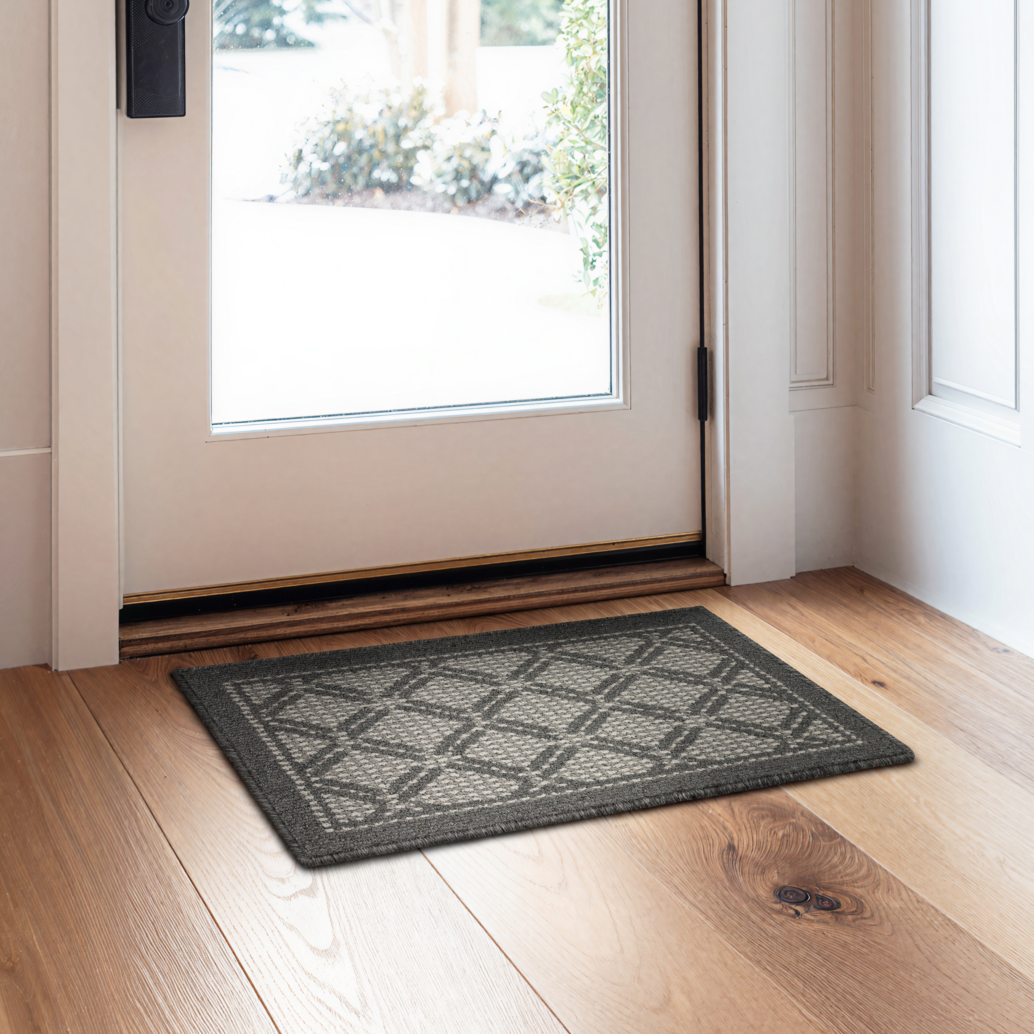Mainstays SHEFFIELD Contemporary Geometric Pattern Tufted Grey, Machine Washable Accent Scatter Mat 31x45, Ideal for Hallway, Bedroom, Kitchen, and Laundry Room