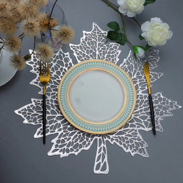 LSLJS Décor d'Automne 1 Paquet Napperon en PVC Creux en Forme de Feuille d'Érable Napperon Résistant à la Chaleur Lavable Antidérapant Napperon Imperméable pour Table à Manger Décor de Mariage