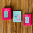 thumbnail image 3 of version Anglaise Complète de Cartes de Jeu de Société Anglaises de Couple Excité et Épuisé Buvant, 3 of 4