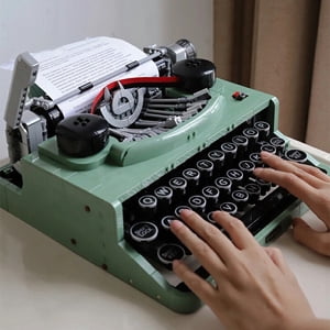 New 2078pcs Retro Typewriter Building Blocks Keyboard MOC 21327 Set Toys Bricks Writing Machine For Kids High-Tech Ideas Gift