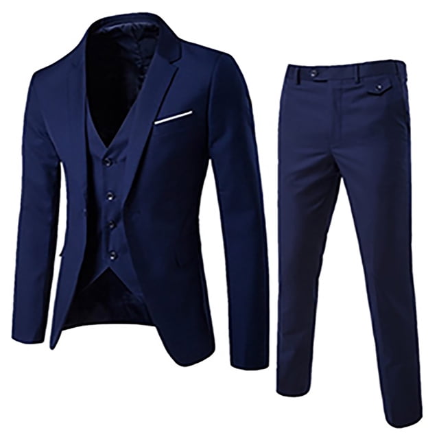 Veste de Complet pour Homme + Gilet + Pantalon de Complet Ensemble Trois Pièces de Couleur Bleu Marine Foncé. l'Ensemble Comprend une Veste Ajustée avec Revers Cranté, un Gilet Assorti avec devant Boutonné et un Pantalon Coupe Ajustée à devant Plat. Fabriqué en polyester, Cette Tenue Convient aux occasions Décontractées et Formelles. Offerte en Tailles P à TTTG, Conçue pour une Coupe Asiatique. l'Image Montre le Complet Affiché sur un Fond Blanc.