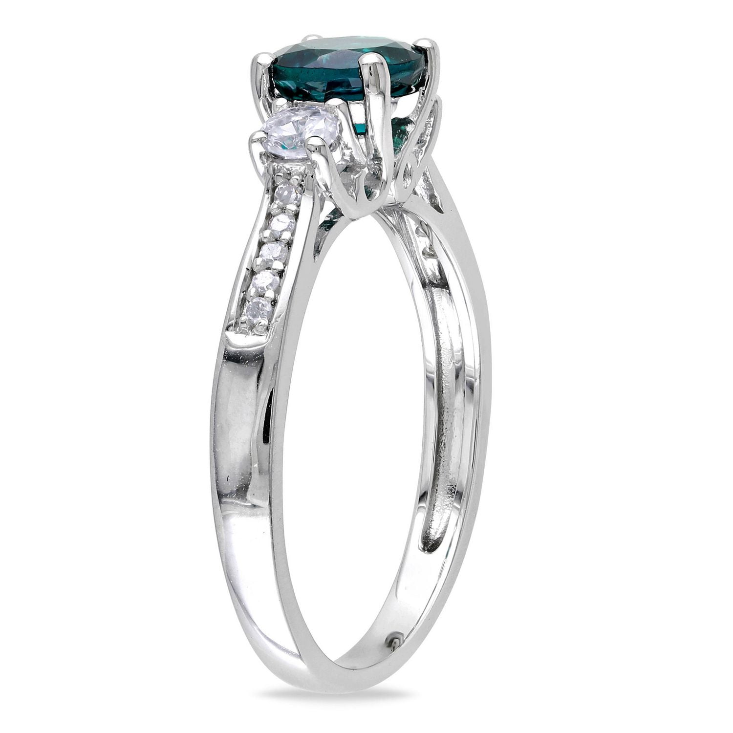 Bague à trois pierres Tangelo avec accents de diamants, saphirs blancs synthétiques et émeraude synthétique 1,13 ct PBT en or blanc 10 k