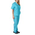 thumbnail image 3 of Tralilbee Ensemble d'Uniforme d'Infirmière pour Femmes – 2 Poches (Col en V avec Pantalon Cargo), 3 of 5