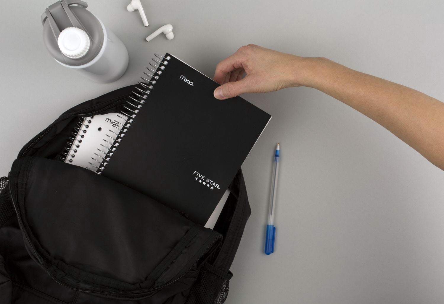 Cahier Five Star(r), 9 po x 6 po, 5 sujets, 300 pages, noir