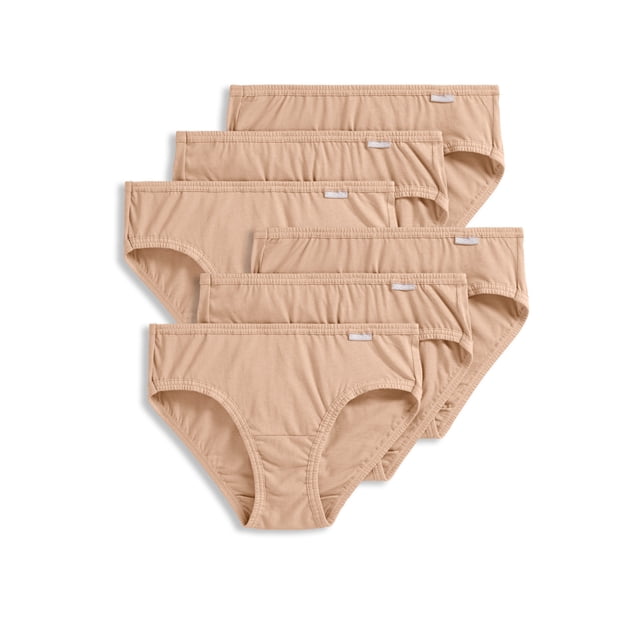 Jockey Culotte Bikini Elance pour Femmes - Lot de 6 Comprenant six Culottes Style Bikini Taille Basse de Couleur beige Neutre. Fabriquée en Coton Peigné et Filé à l'Anneau 100 % pour une Sensation Douce et Respirante. Chaque Pièce Comprend une Ceinture et des Ouvertures de Jambe Recouvertes de Tissu Doux pour un Confort Accru, Ainsi Qu'un Gousset 100 % Coton pour une Respirabilité Accrue. Conçue pour une Couvrance Totale et Lavable à la machine pour un Entretien Facile.