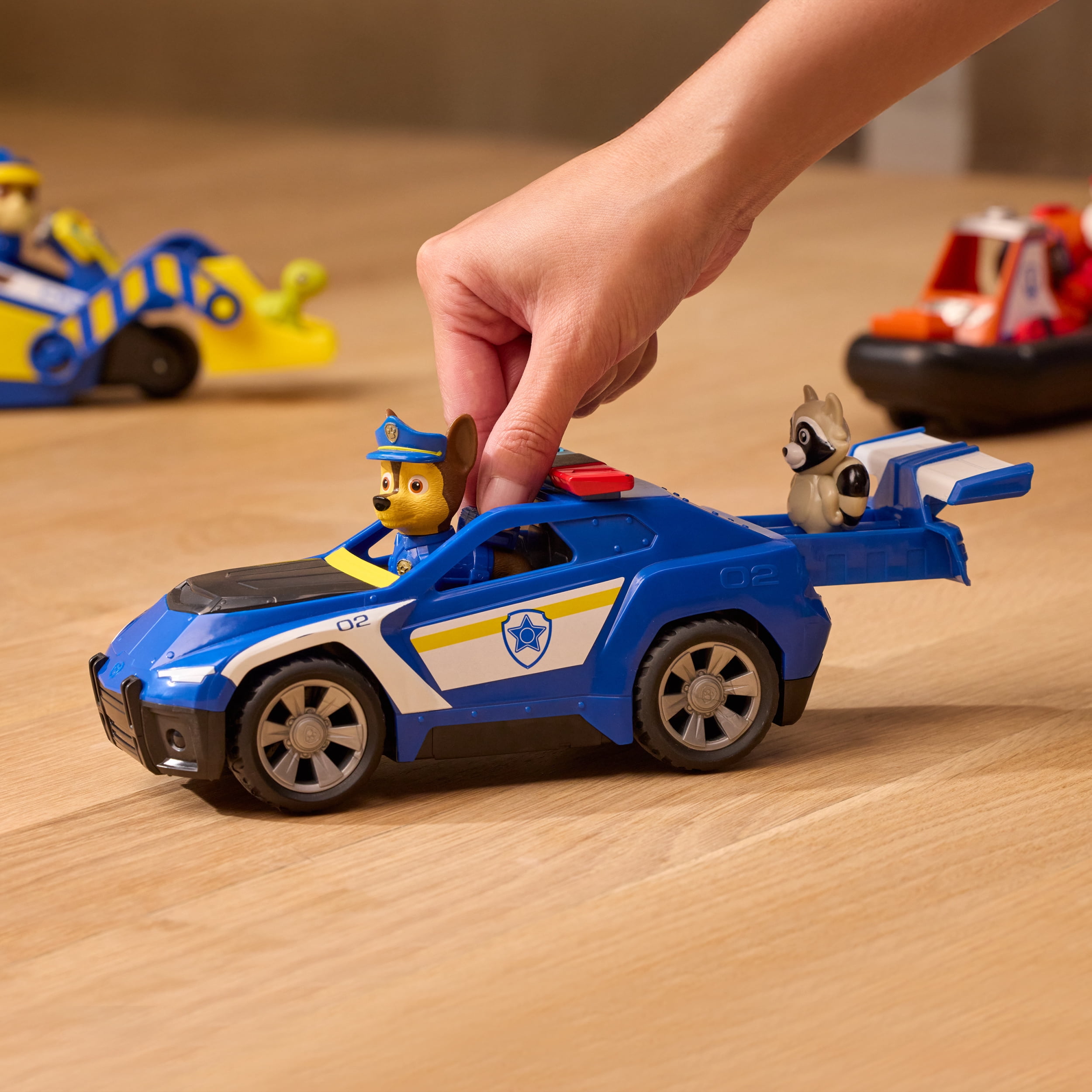 PAW Patrol: Search & Rescue, Rubble Rescue Bulldozer Vehicle with 2 Figures, Police Car Toy with Pull-Back Action, Kids Toys for Boys & Girls Ages 3+