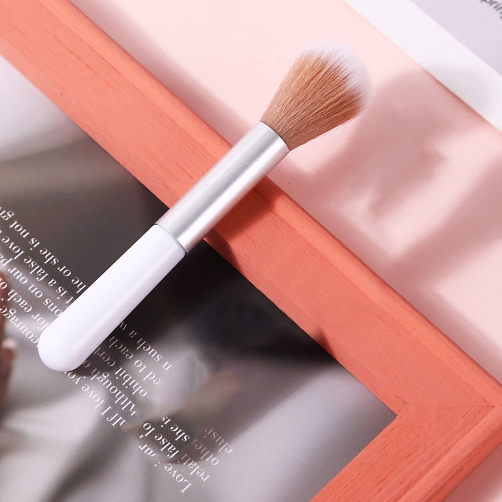 Women Fashion Makeup Brushes Shadow Brush Makeup Tools Loose Powder Powder Blusher Foundation Make Up Brush