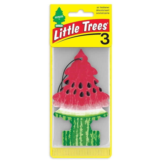 LITTLE TREES Désodorisant Melon D\'eau, Lot de 3, Montrant un Désodorisant pour Voiture en Forme d'Arbre avec un Motif de Melon D\'eau Rouge, Blanc et Vert et des Graines Noires, Emballé en Plastique Transparent avec une Carte d'En-tête Jaune Présentant le Nom de la Marque et la Quantité.