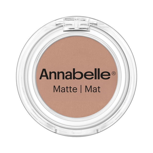 Annabelle Fard à Paupières Mat Simple en Sable, Présenté en un compact Rond Clair avec un Couvercle transparent Présentant le Nom de la Marque et un Texte de Fini Mat, Offrant une texture Douce et Veloutée et une Formule Hautement Pigmentée Longue Tenue Idéale pour une application et un Estompage du Maquillage des Yeux Sans Plis.