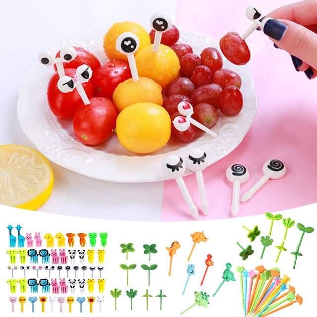 Vacemry 4Pcs Fruit Forks Plastic, Cute Animal Fruit Picks for Cake Snack Platter, Lunch Box Decoration Kitchen Party Table Dessert Appetizer