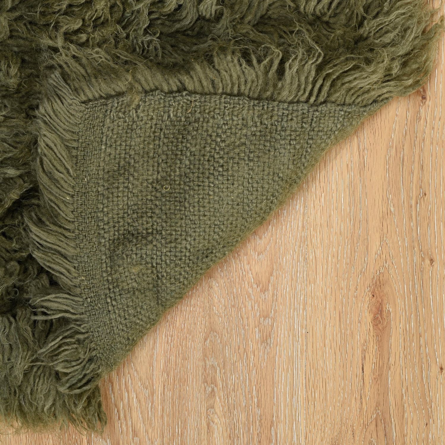 New Flokati 1400gr 3'6" x 5'6" Accent Rug, Olive