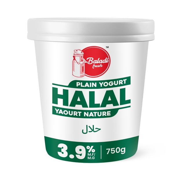 Baladi Fresh Yogourt Nature 3,9 % dans un Contenant Blanc de 750 g avec Étiquetage Vert et Rouge Certifié Halal, Indiquant la Teneur en Gras et Idéal comme Yogourt Laitier Régulier pour la Consommation Quotidienne.