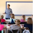 thumbnail image 4 of Teacher Created Resources TCR77030 Bordure Festonnée Scintillante Bleu Foncé, 4 of 4