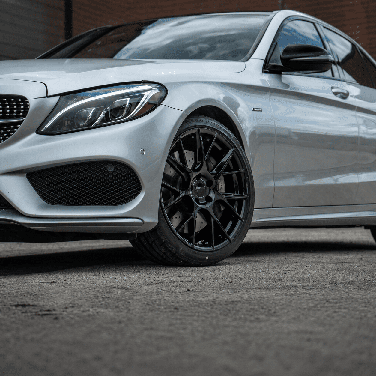 4 x jantes Euro Design Tech en alliage Noir brillant de 18x8 pouces pour 2015 - 2026 Mercedes-Benz C-Class (convient pour W205 & W206)