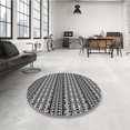 thumbnail image 4 of Ahgly Company Tapis Rond Lavable en Machine Intérieur Transitionnel Noir Charbon, 3 Pieds Rond, 4 of 7