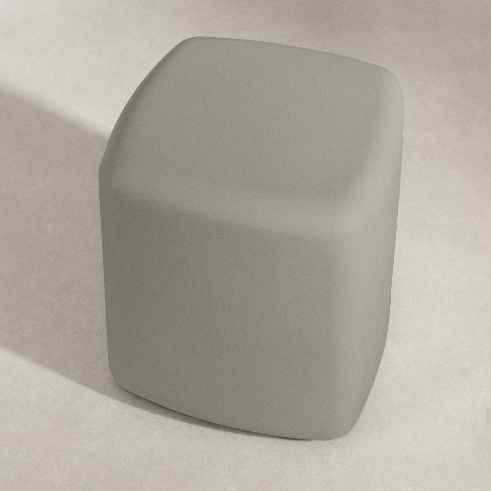 Tabouret pour enfants, fini Greige, collection Sweedi de Meubles South Shore