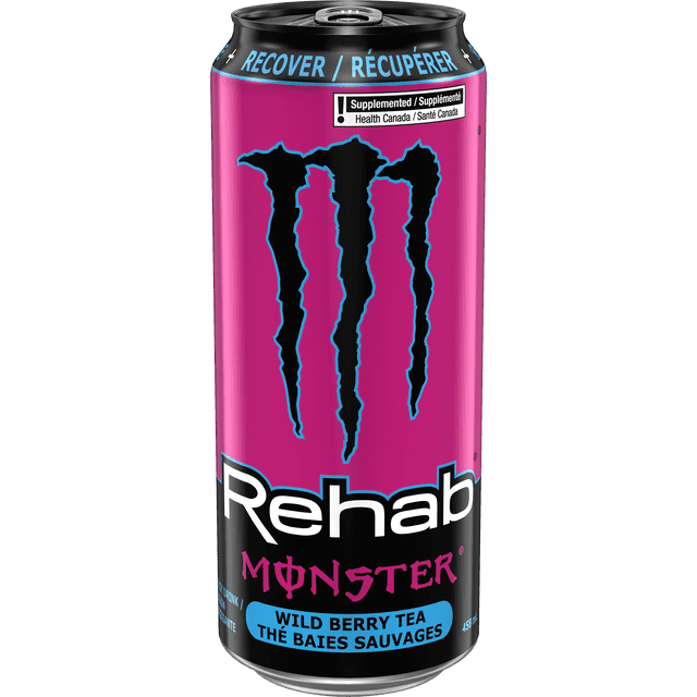 Monster Rehab Wild Berry Tea Canette avec Vue Frontale, Arrière-Plan magenta et Grand logo Monster Griffe Noir Décrit en Bleu. la Bordure Supérieure Lit « Recover / Recovery » en Bleu. la section Inférieure Noire Montre « Rehab » en Blanc et « Monster » en Police Stylisée magenta. une Étiquette Bleue Indique « Wild Berry Tea / THÉ BAIES SAUVAGES » et la Taille de la Canette Est de 458 ml. Cette Boisson Glacée Non Gazeuse Tea Contient de la Caféine pour Aider à Restaurer l'Éveil