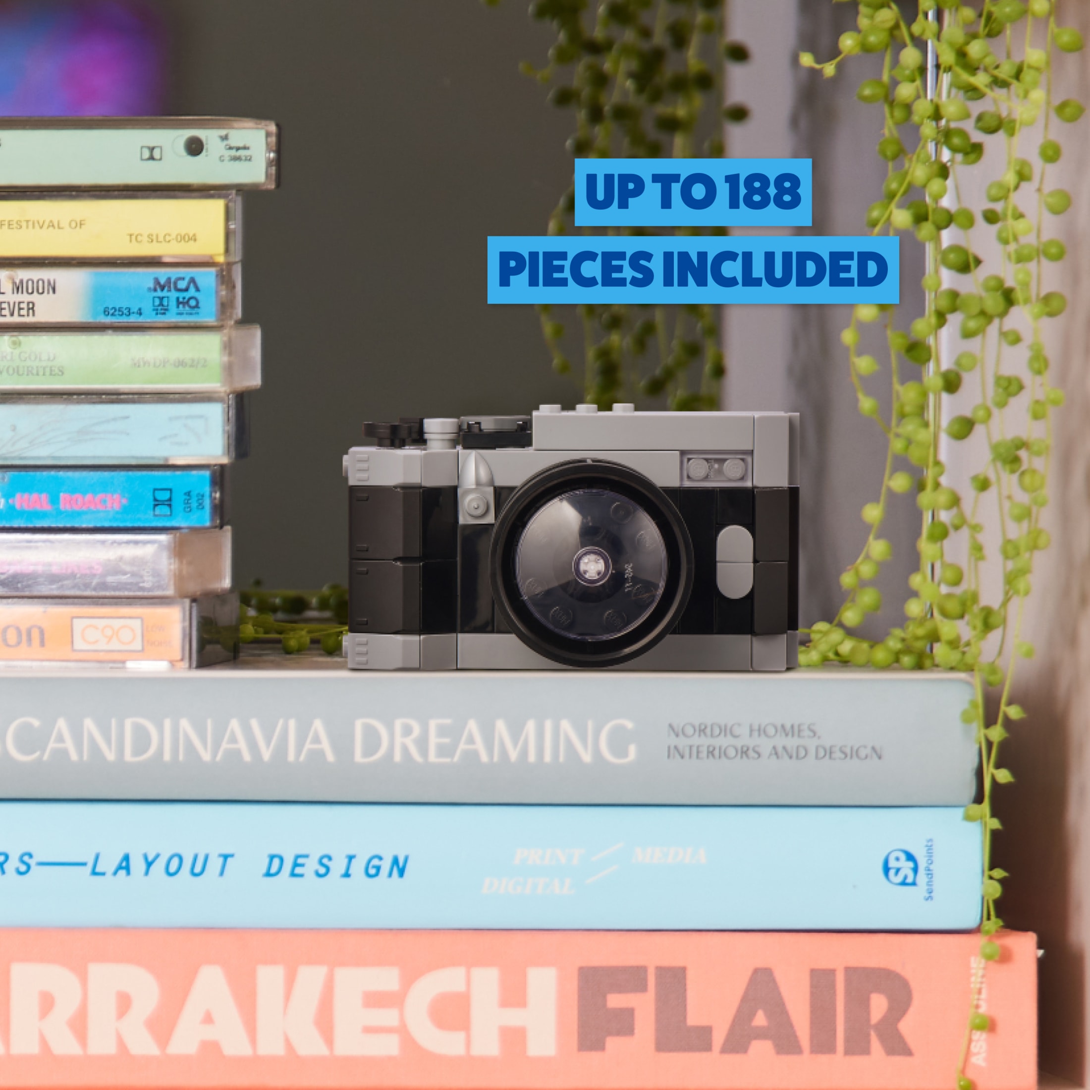 MAX Build More Premium Retro Series 2 (Camera) by ZURU : Jouet déballage avec mini briques à collectionner, jusqu'à 188 pièces, 4 designs à construire. Pour enfants, préados, adultes, dès 8 ans.