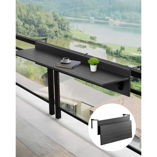 VEVOR Table Suspendue pour Balcon, 12 x 48 Pouces, Table de bar pour Rambarde de patio Extérieur avec Plateau en PS Noir et Supports en Acier Inoxydable. Conçue pour la Résistance aux Intempéries, Fonctionnalité Pliable Gain de Place et Usage Polyvalent pour Manger, Travailler Ou Exposer des Plantes. l'Image en Encadré Montre le design compact Plié.