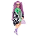 thumbnail image 3 of Barbie Poupée Barbie Extra n° 18 avec Robe en Jersey et Veste Oversize à Carreaux, 3 of 6