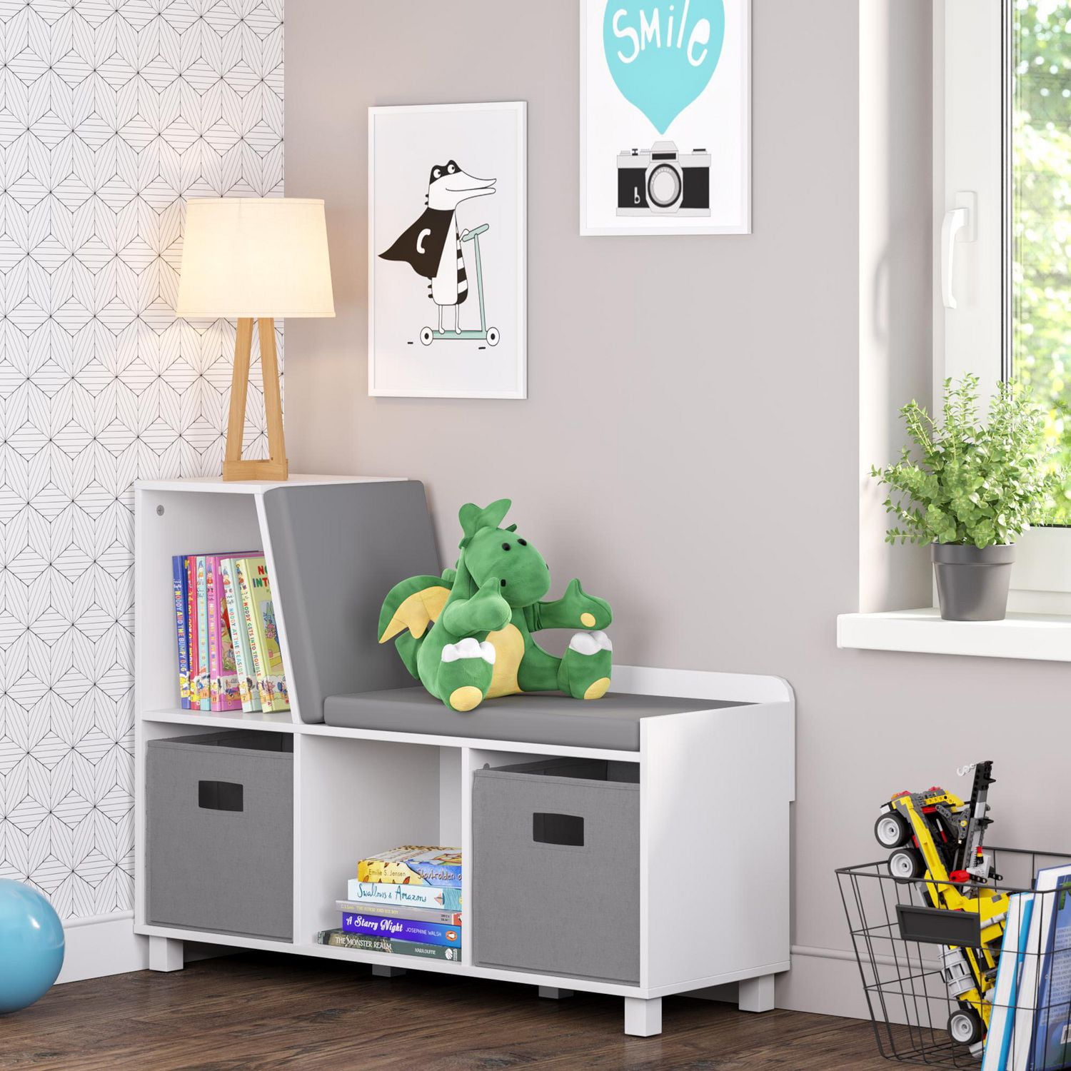 Collection Book Nook Maison RiverRidge® Banc de rangement blanc avec casiers pour enfant