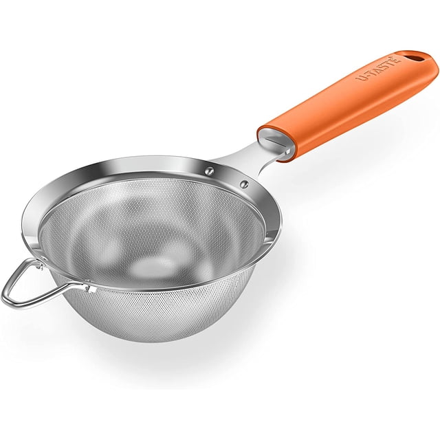 Passoire à Mailles en Acier Inoxydable 18/8: U-Taste Passoire Fine de Cuisine de 3,9 Pouces avec Poignée en Silicone Robuste Rivetée et Maille 30 pour Filtrer la Farine, les Pâtes, les Fruits, le Quinoa (Orange)