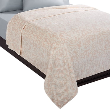 HOMETRENDS Luxury Plush Pink Polyester Bed Blanket, King