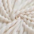 thumbnail image 4 of Mainstays couverture côtelée blanche – Lit 2 places/grand lit, 4 of 7