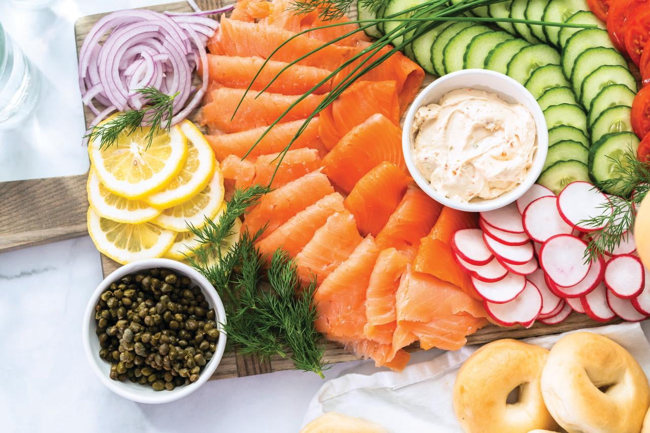 DOM Specialty Frozen Smoked Steelhead Salmon, 200 g - Pre-sliced.