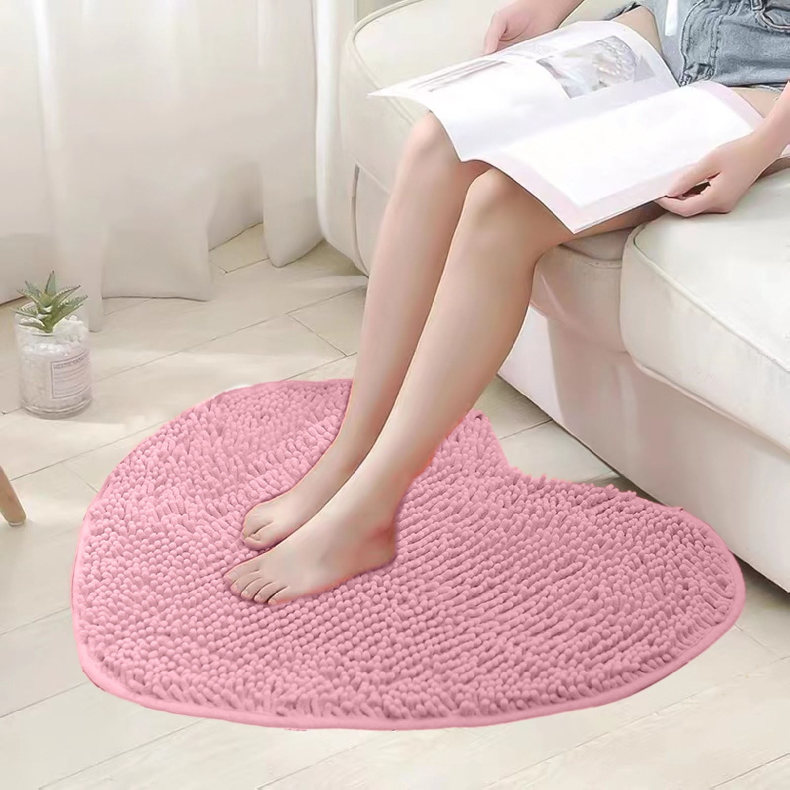TIMIFIS Bathroom Rugs Heart Shaped Rug Heart Shaped Decorative Floor Mat Shower Mat Non Slip Washable Doormat Entrance Welcome Carpet for Home Living Room Sofa Bathroom Floor Bath Mat