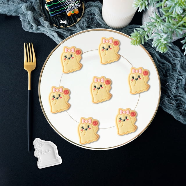 Dvkptbk Halloween Biscuit Mold New Cute Halloween Cook Molds Easy Color Baking Tool Kitchen Gadgets