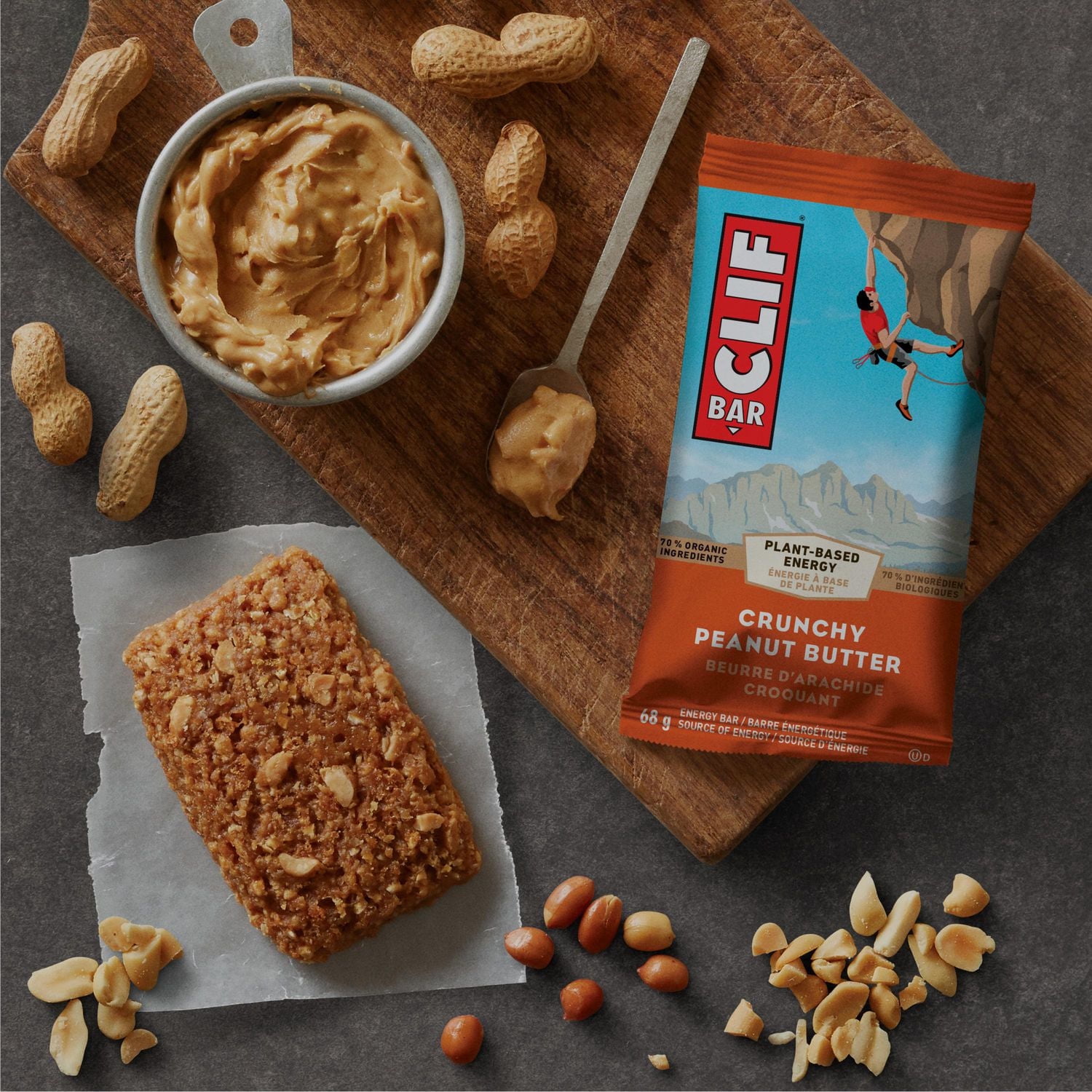CLIF BAR , Barre Énergétique au Beurre d'Arachide Croquant, 70 % d'Ingrédients Biologiques, Sans Arômes Artificiels
