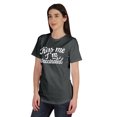 thumbnail image 4 of Inkmeso Embrasse-Moi Je Suis Vaccinée T-shirt Drôle Pro-Vaccin à Col Rond pour Femmes-wg, 4 of 8