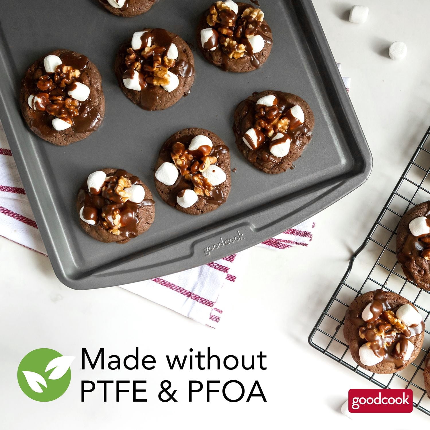 Plaque à pâtisserie Les essentiels en acier antiadhésif de GoodCook, 11 po x 17 po, grise
