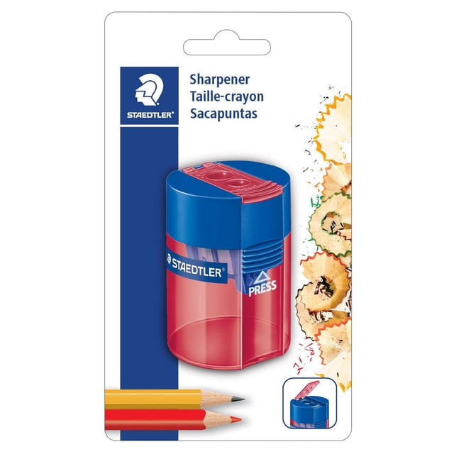 Staedtler Taille-Crayon Manuel à Double Trou avec Contenant transparent Rouge pour Copeaux et Dessus Bleu avec Verrou à Bouton-Poussoir, Conçu pour les Crayons Standards et Surdimensionnés, Présenté dans l'Emballage de Vente au Détail avec Copeaux de Crayon et Crayons de Couleur.