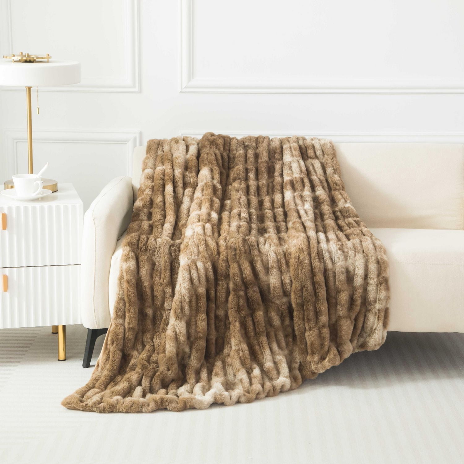 Hometrends Reversible Faux Fur Throw Blanket